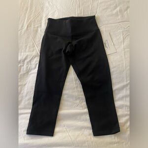 Lululemon Wunder Under HR Tight 25” Luon size 4